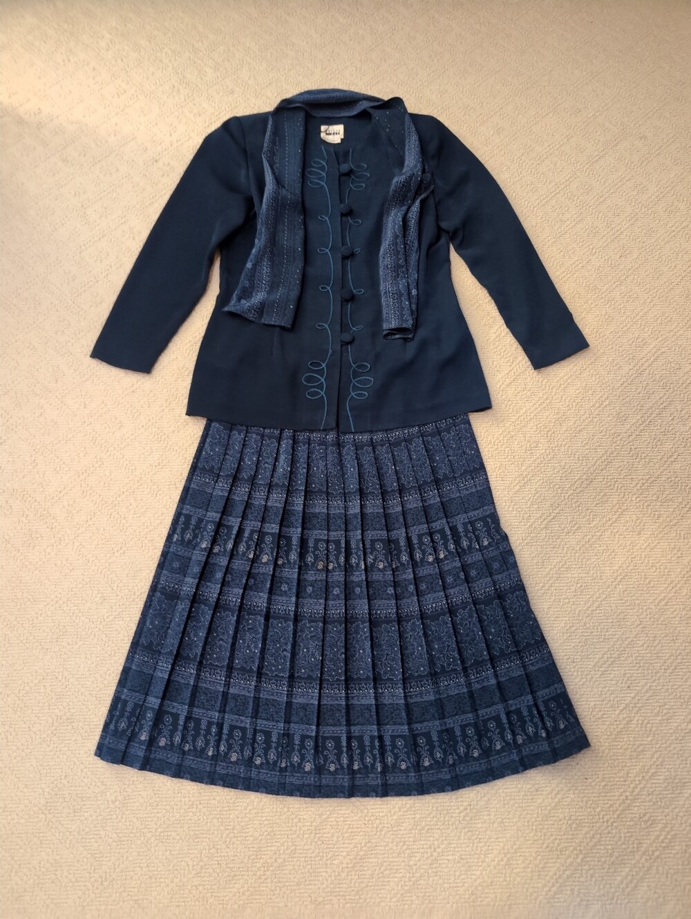 Vintage Leslie Fay 3-Pc Navy Blazer Pleated Skirt Set w/ Scarf 10 College Office